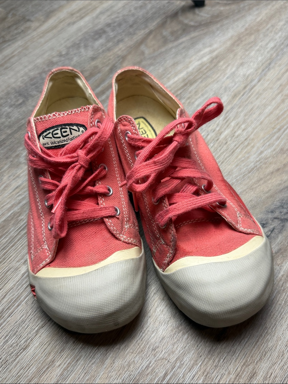 KEEN Coronado Canvas Sneakers Coral/Pink Size 4 Youth/Women’s 5.5-6 - Picture 2 of 13